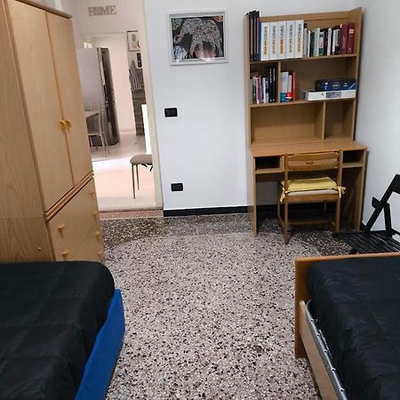 Appartamento In Centro 제노바 외부 사진